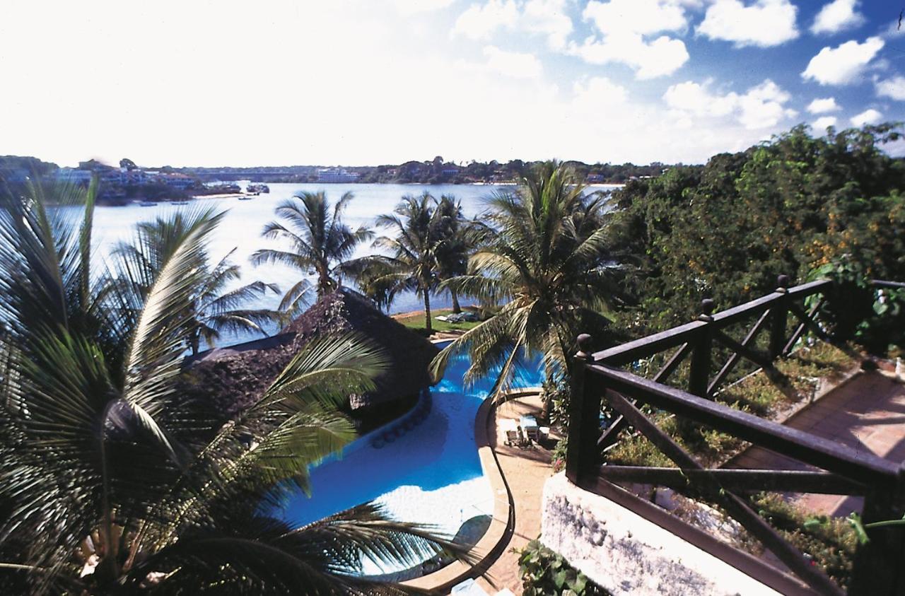 Tamarind Village Hotel Apartments มอมบาซา ภายนอก รูปภาพ