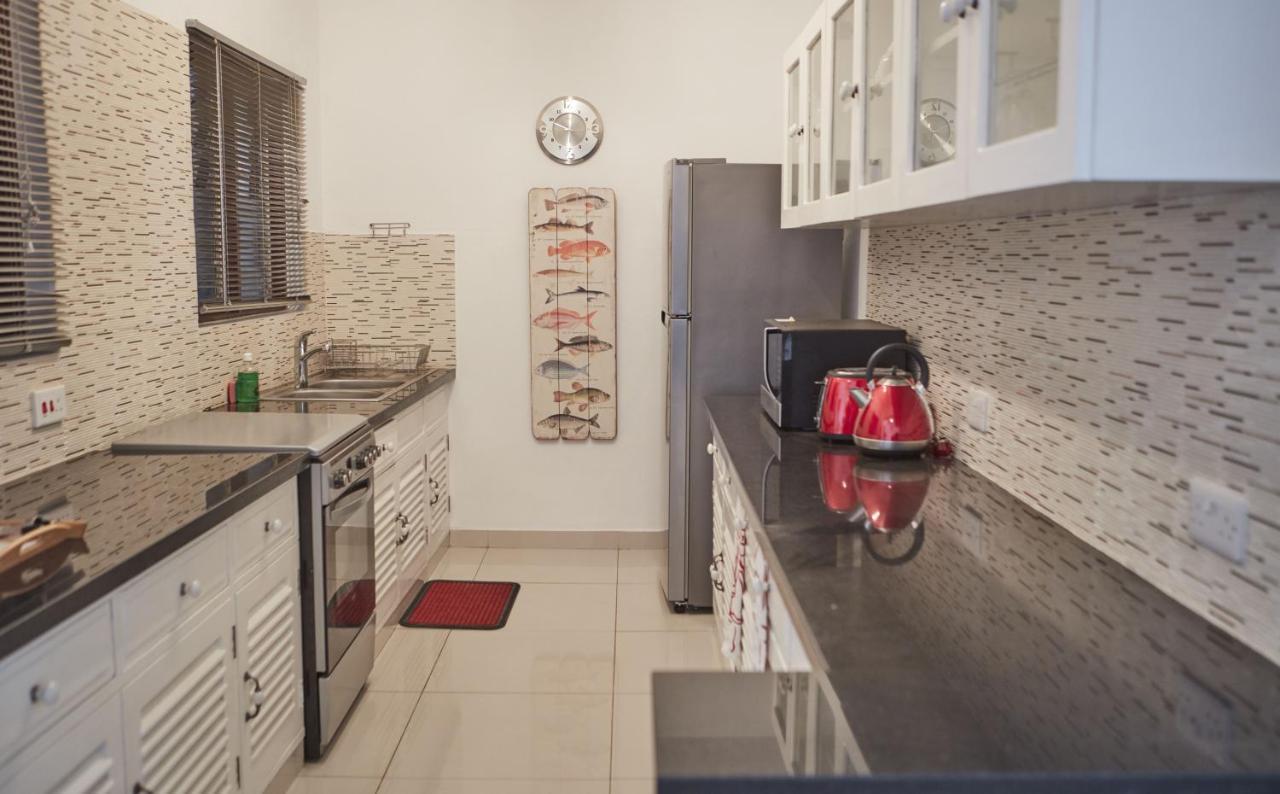 Tamarind Village Hotel Apartments มอมบาซา ภายนอก รูปภาพ